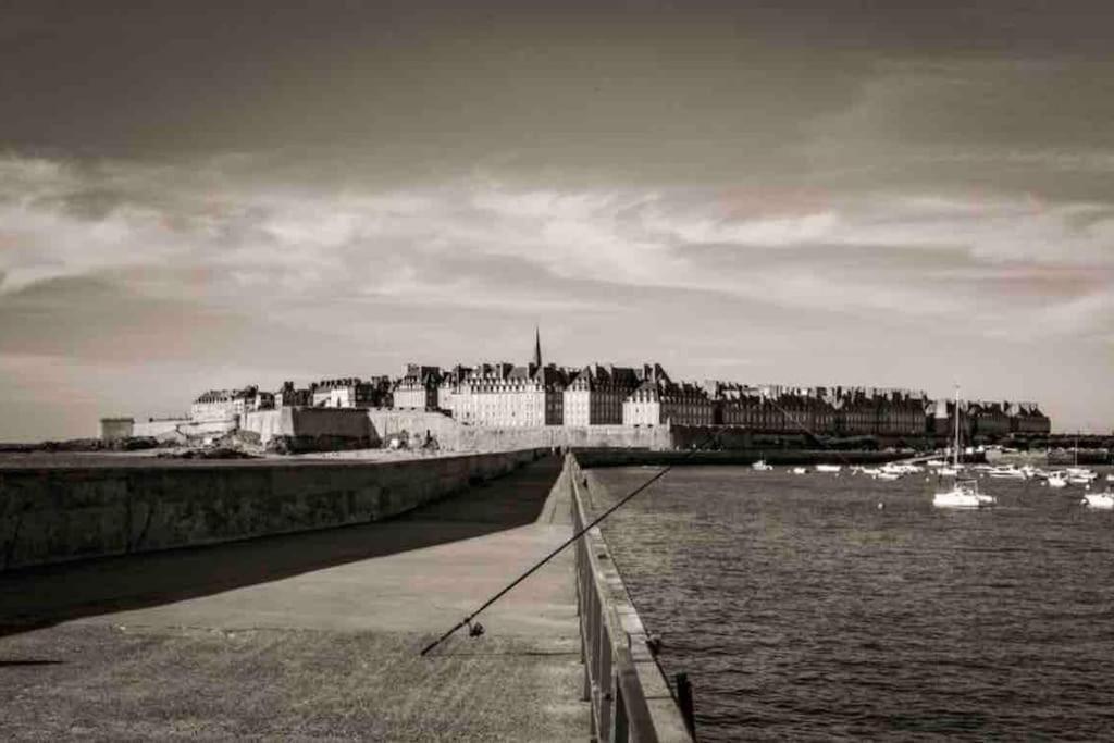 Appartement Vacances En Copropriete Avec Parking Saint-Malo Exteriör bild